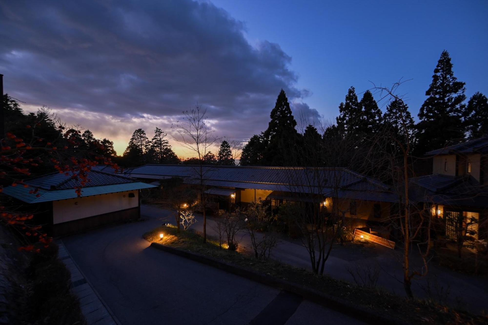 Hotel Kaze No Tani No Iori Gamagori Exterior foto